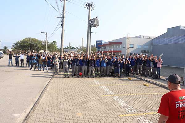 Trabalhadores da DBTEC conquistam aumento real, abono e Programa de Metas